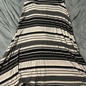 Black and white striped maxi skirt Size XL